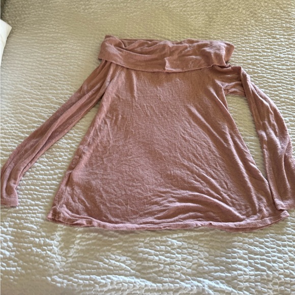 Velvet off the shoulder sweater - Picture 3 of 3